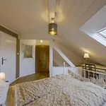 Happy Hugle Haus Apartman